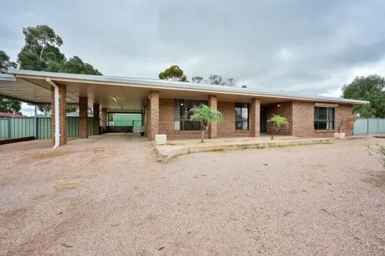 17 Mckerlie Street, Stirling North, SA 5710
