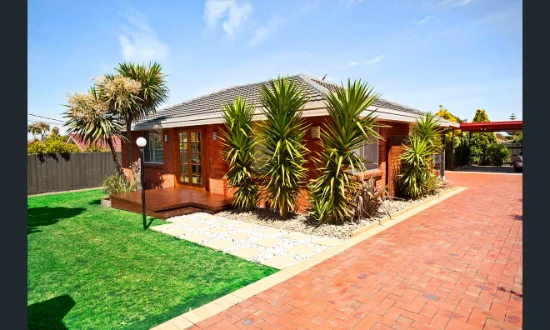 17 Meadowbrook Drive, Wheelers Hill, Vic 3150