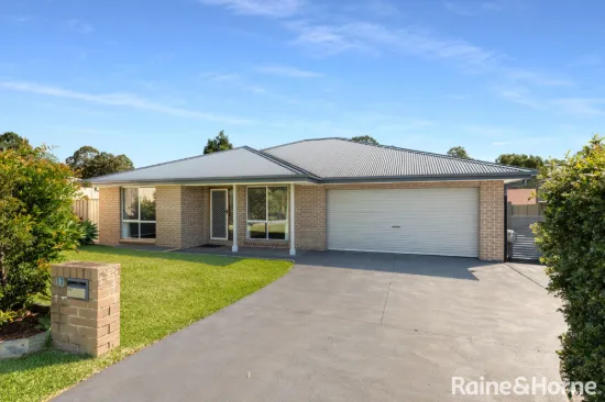 17 Meyer Place, Bomaderry, NSW 2541