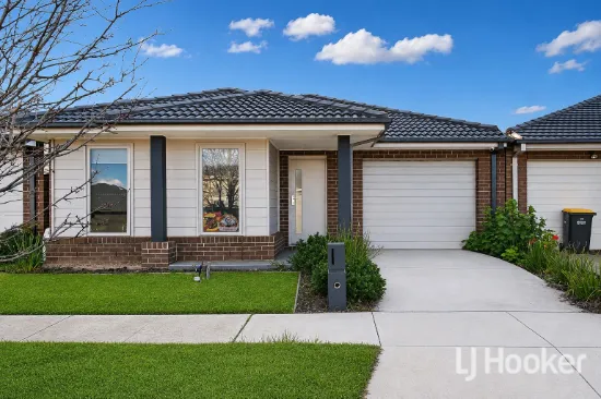 17 Midmar Terrace, Thornhill Park, Vic 3335