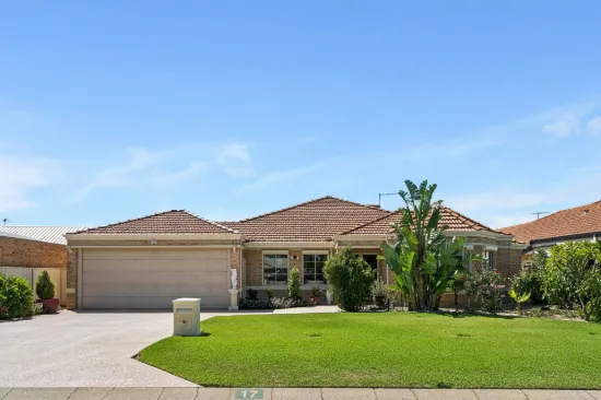 17 Mossfiel Retreat, Landsdale, WA 6065
