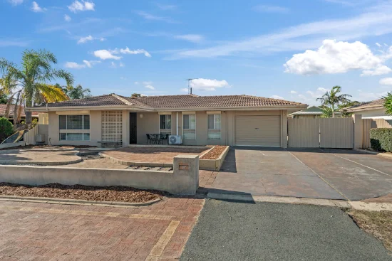 17 Nanovich Avenue, Girrawheen, WA 6064