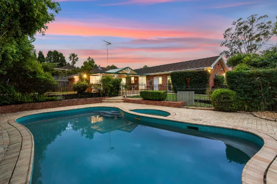 17 Neale Avenue, Cherrybrook, NSW 2126