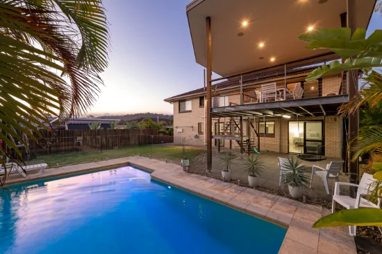 17 Nurom Avenue, Ferny Hills, Qld 4055