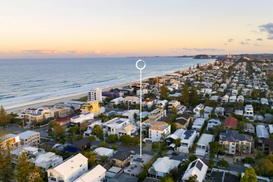 17 Ocean Street, Mermaid Beach, Qld 4218