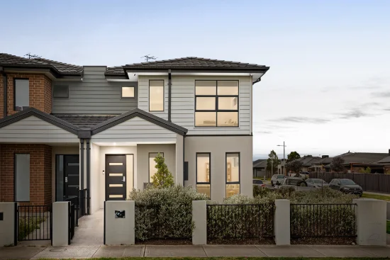 17 Pandan Walk, Manor Lakes, Vic 3024