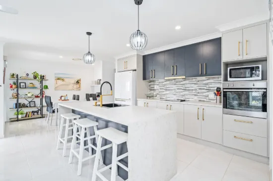 17 Peppermint Circuit, Nikenbah, Qld 4655
