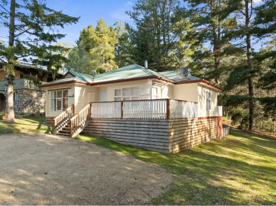 17 Pinnacle Road, Sawmill Settlement, Vic 3723