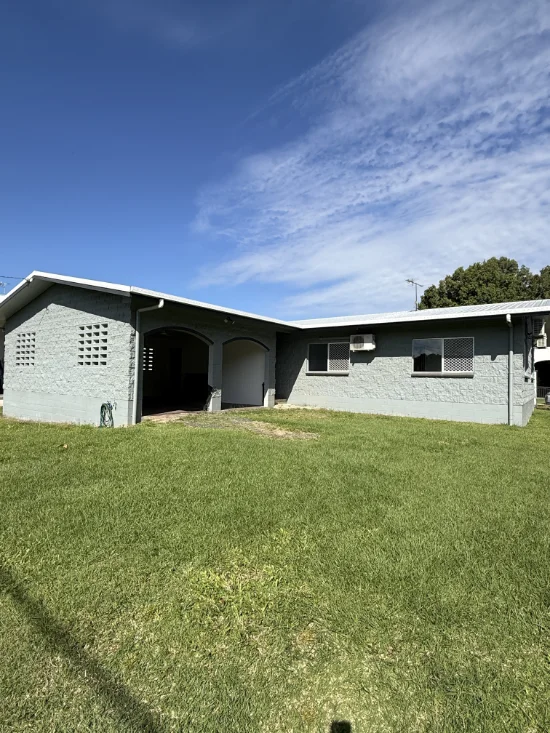 17 Ranleagh Street, Kurrimine Beach, Qld 4871