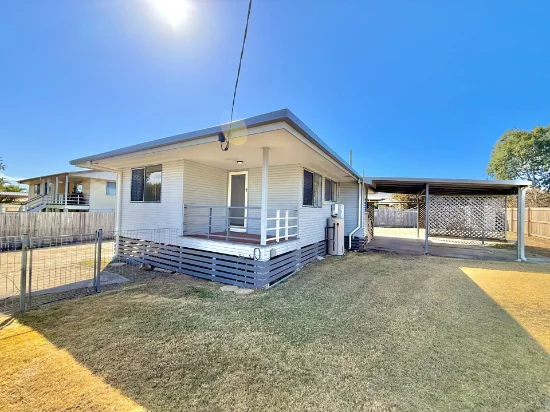 17 Rayner Street, Bowen, Qld 4805 - For Rent