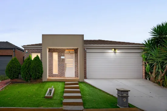 17 Redcliffe Parade, Tarneit, Vic 3029