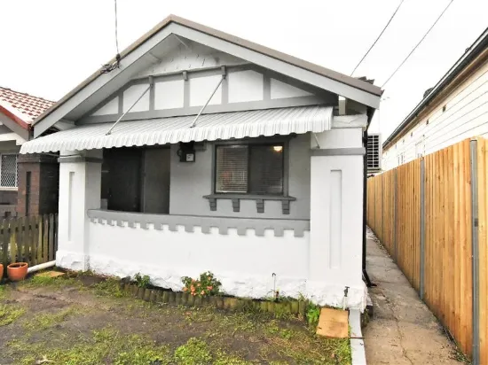 17 Robinson Street, Eastlakes, NSW 2018