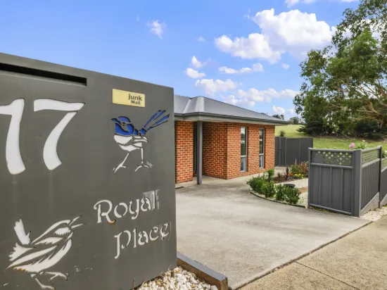 17 Royal Place, Leongatha, Vic 3953