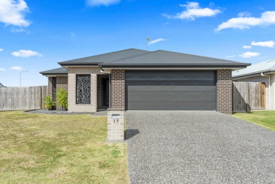 17 Sailaway Circuit, Eli Waters, Qld 4655