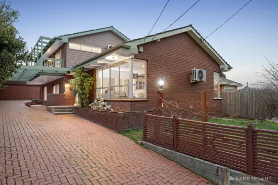 17 Salvana Avenue, Mitcham, Vic 3132