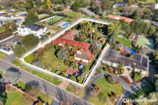 17 Sarah Crescent, Templestowe, Vic 3106