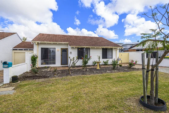 17 Saunders Street, Como, WA 6152 - For Sale