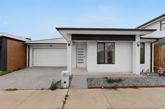 17 SHADDOCK ST., Tarneit, Vic 3029