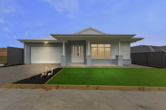 17 Skyline Crescent, Nar Nar Goon, Vic 3812