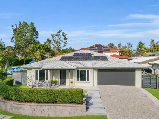 17 Snowy River Circuit, Forest Lake, Qld 4078
