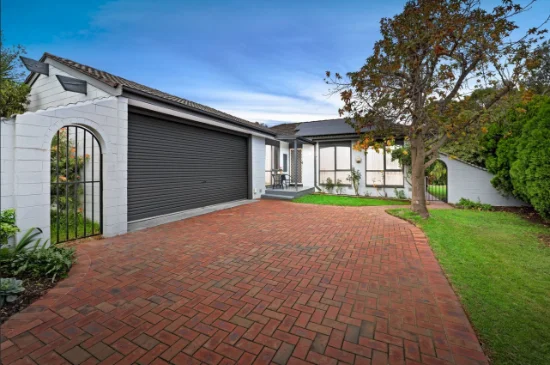 17 Streeton Circuit, Mill Park VIC 3082-Image