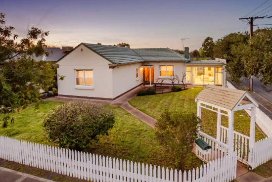 17 Stuart Road, South Plympton, SA 5038