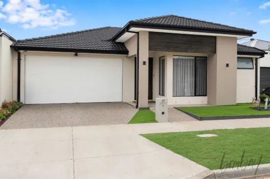 17 Sunnyside Drive, Mickleham, Vic 3064