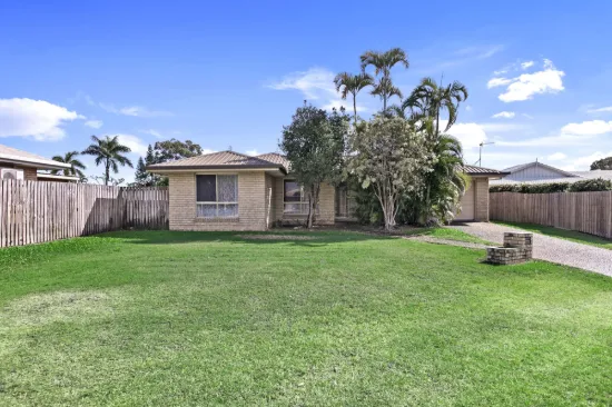 17 Thornbill Drive, Eli Waters, Qld 4655