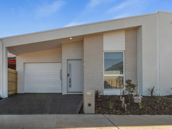 17 Warren St, Thornhill Park, Vic 3335