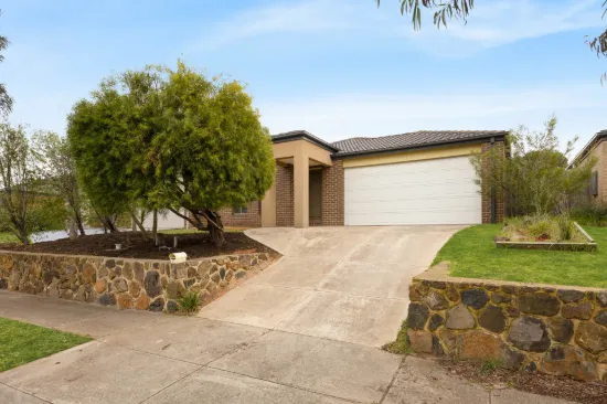 17 Waugh Street, Sunbury, Vic 3429
