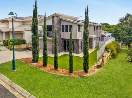 17 Westbury Place, Carindale, Qld 4152