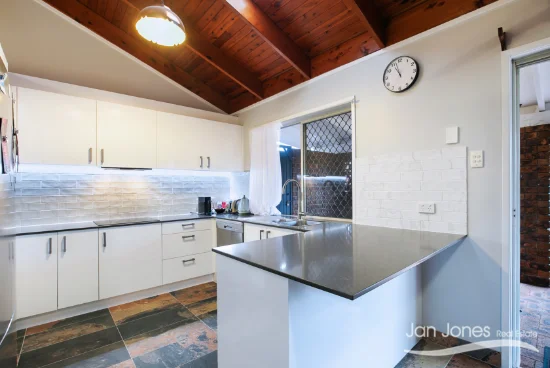 17 Willow Street, Kippa-Ring, Qld 4021-Image