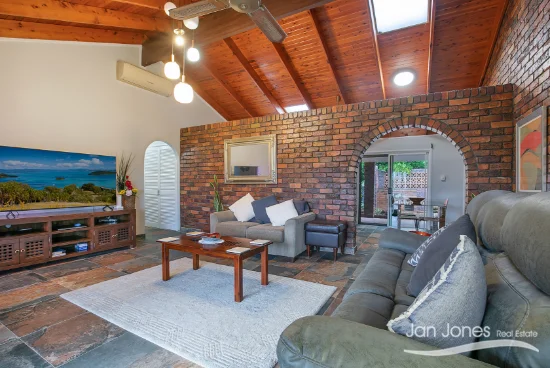 17 Willow Street, Kippa-Ring, Qld 4021-Image