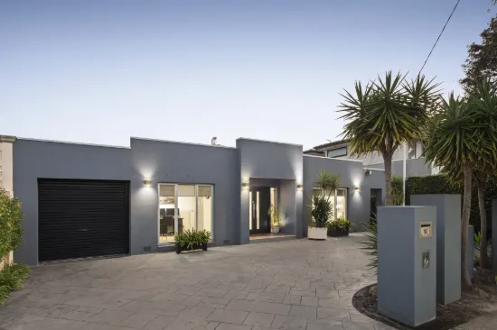 17 Winston Drive, Caulfield South, Vic 3162