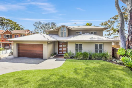 17 Wollun Street, Como, NSW 2226