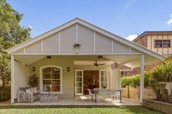 17 Wooloowin Avenue, Wooloowin, Qld 4030