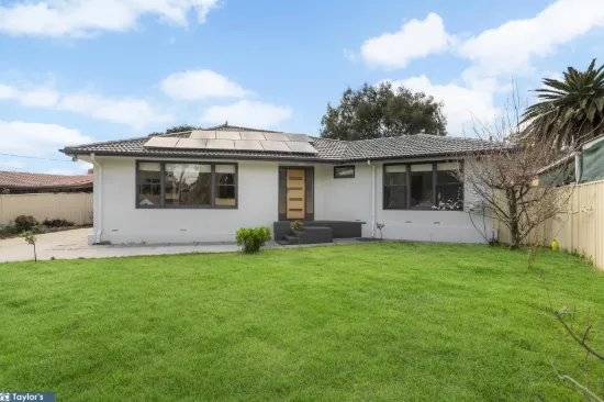 17 Wyndham Crescent, Surrey Downs, SA 5126