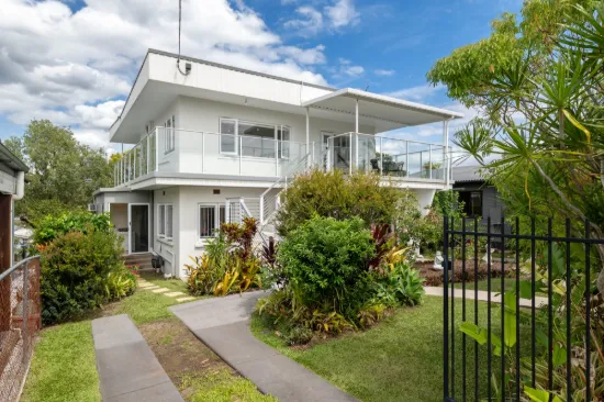 17 Yanderra Avenue, Arana Hills, Qld 4054