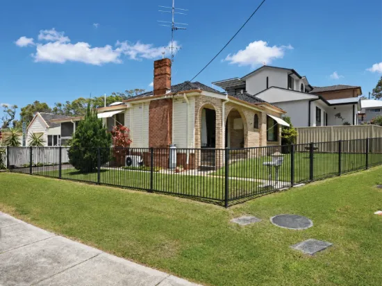 174 Wommara Avenue, Belmont North, NSW 2280