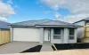 175 HOLTS LANE, Darley, Vic 3340