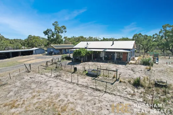 175 John McPhees Drive, Toolondo, Vic 3401
