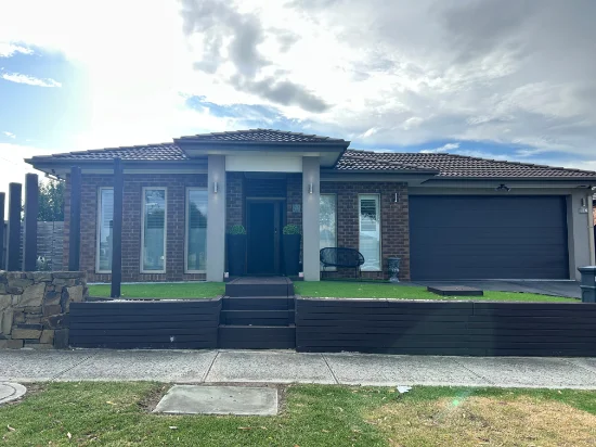 176 Selandra Boulevard, Clyde North, Vic 3978