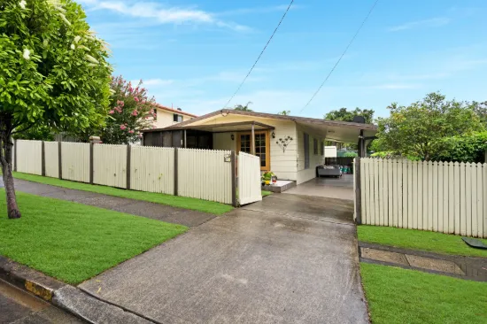 179 Whiting Street, Labrador, Qld 4215