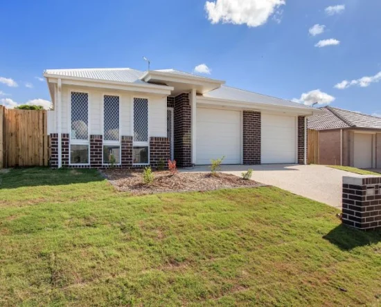 17B Essington Mews, Leichhardt, Qld 4305 - For Rent