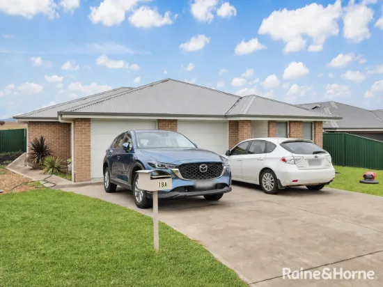 18 & 18a Wallace Way, Kelso, NSW 2795