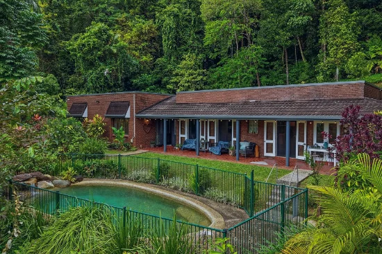 18-20 Cascades Drive, Redlynch, Qld 4870