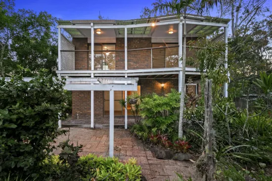 18/415-417 Boat Harbour Drive, Torquay, Qld 4655