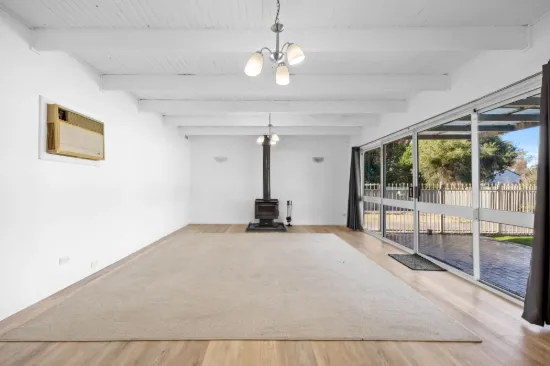 18 Acacia Avenue, Ararat VIC 3377-Image
