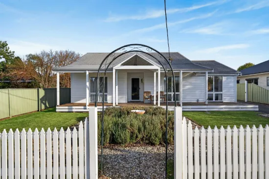 18 Ailsa Street, Mansfield, Vic 3722