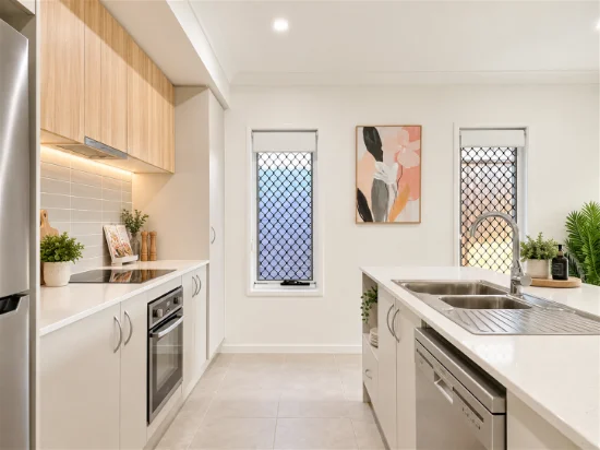 18 Airfield Street, Park Ridge, Qld 4125